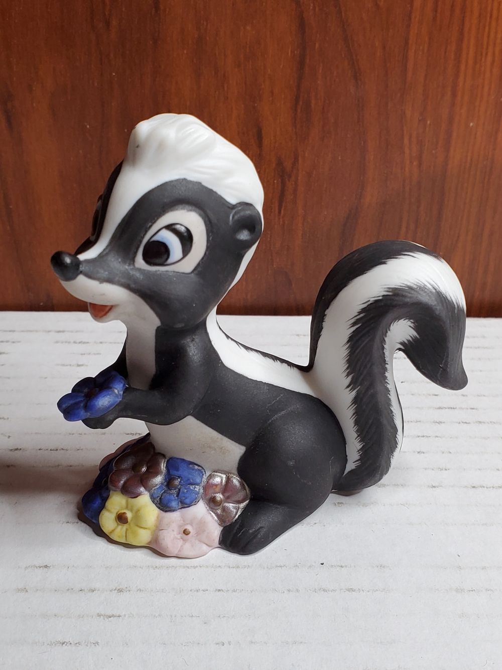 WDCC Disney Bambi Flower Skunk "Oh... Gosh!" Porcelain Figurine
